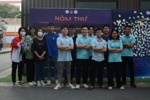 Tập thể gia đình ELE Liên chi Đoàn Khoa KTĐT 1 và CLB Điện Tử PTIT