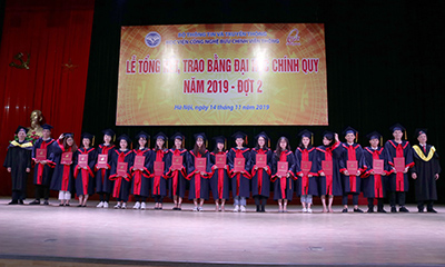 Lễ tổng kết và trao bằng tốt nghiệp hệ đại học chính quy năm 2019 đợt 2