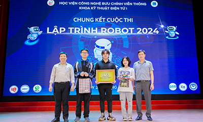 20 đội thi đến từ 4 trường Đại học tranh tài trong Cuộc thi “Lập trình Robot 2024”