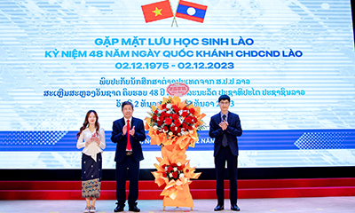 PTIT tiếp tục đón các sinh viên Lào sang học tập khoa học máy tính