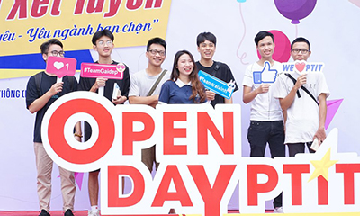 Gần 400 học sinh háo hức tham gia Ngày hội Tư vấn tuyển sinh Open Day PTIT 2019