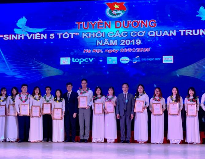 5 sinh viên PTIT được tuyên dương “Sinh viên 5 tốt” cấp Đoàn Khối các cơ quan Trung ương