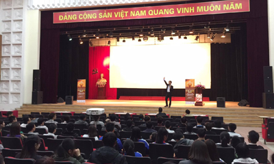 Nhiều hoạt động chào mừng ngày truyền thống học sinh, sinh viên Việt Nam