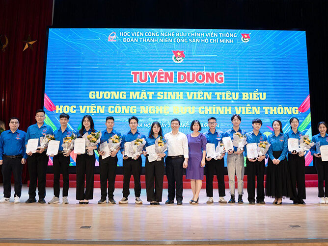 Đoàn Thanh niên Học viện Công nghệ Bưu chính Viễn thông vinh danh 12 sinh viên tiêu biểu năm học 2023-2024