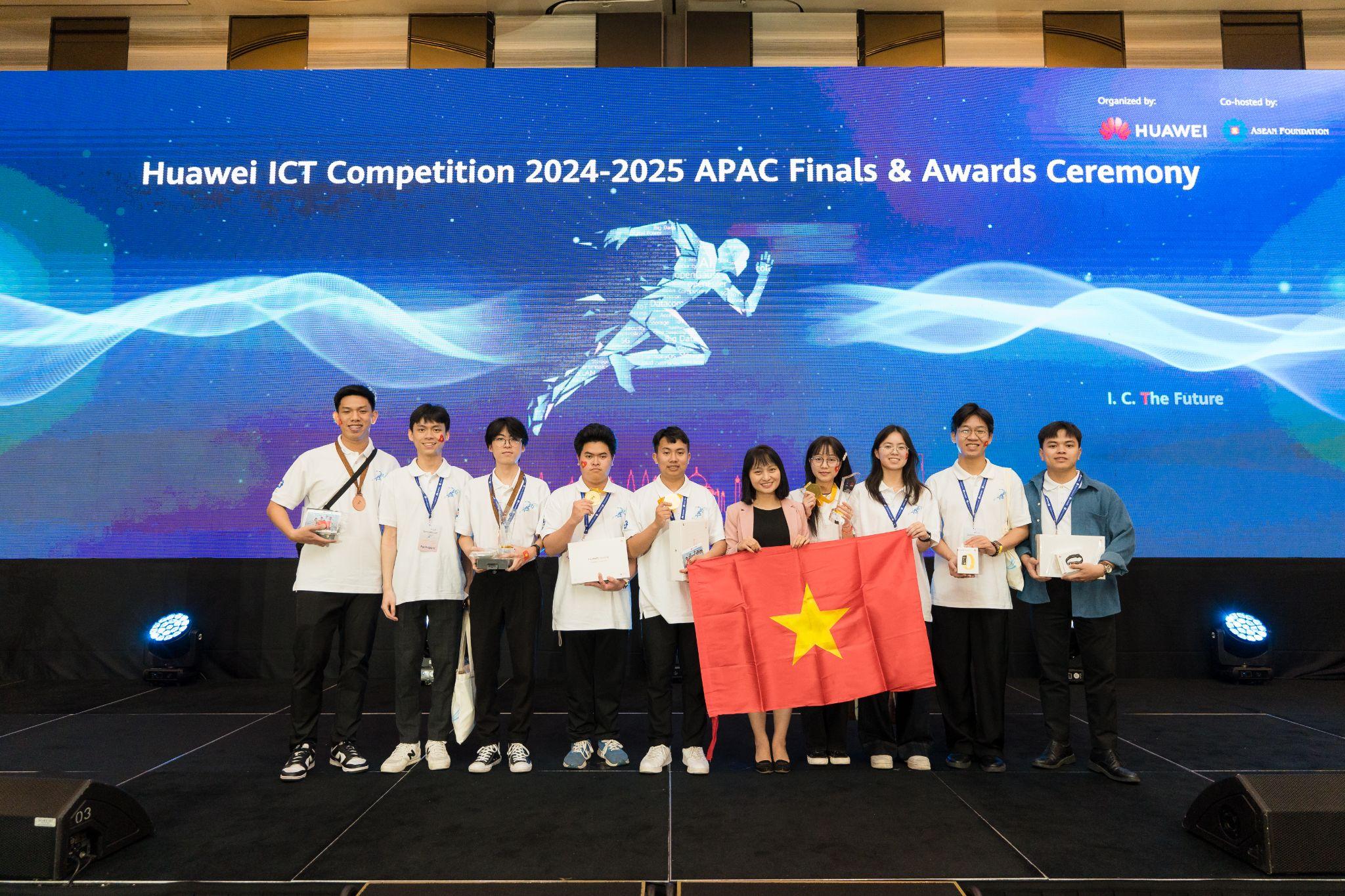 Sinh viên PTIT đạt thành tích xuất sắc tại cuộc thi Huawei ICT Competition 2024 – 2025 khu vực châu Á – Thái Bình Dương