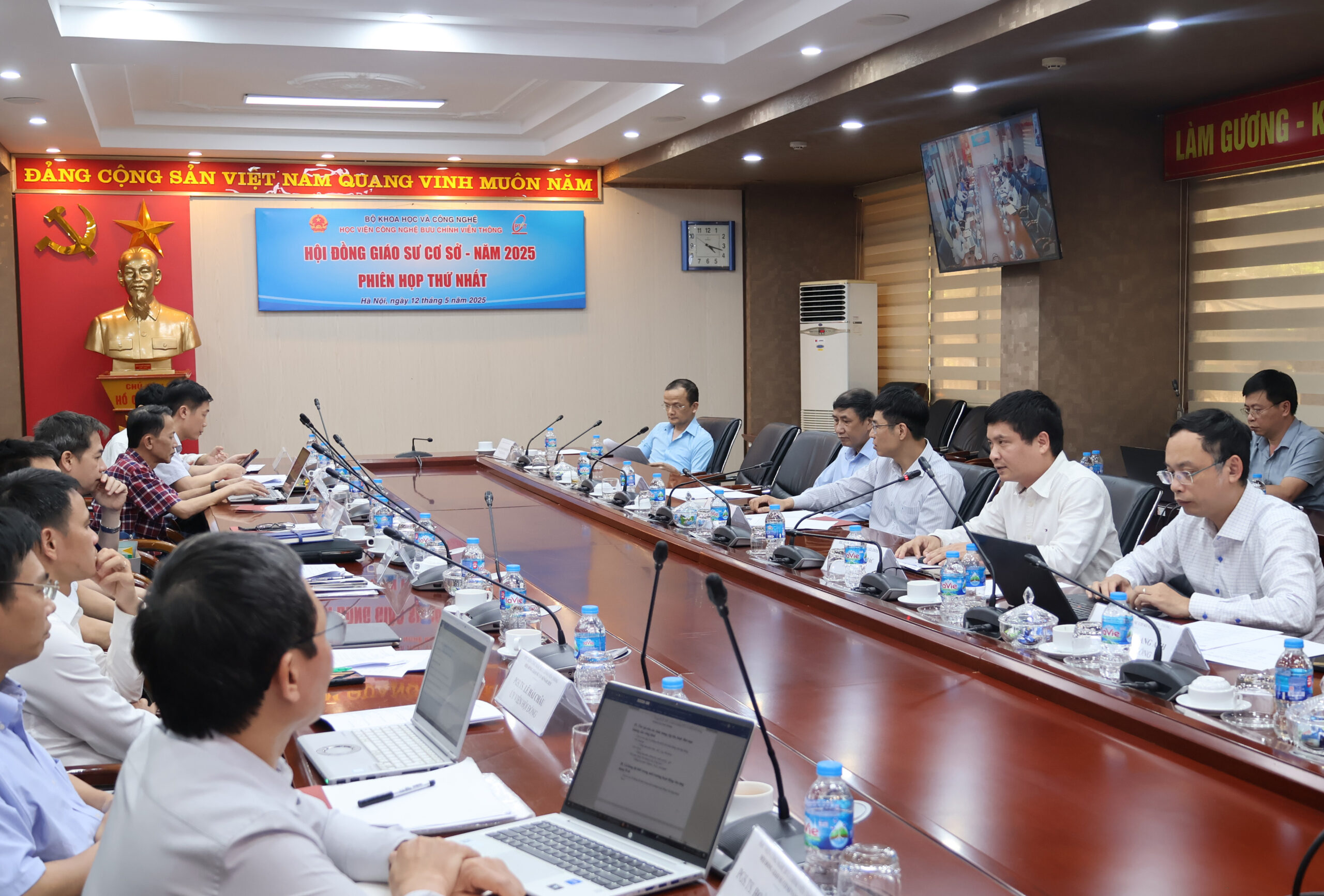 Hội đồng Giáo sư cơ sở Học viện Công nghệ Bưu chính Viễn thông họp phiên thứ nhất năm 2025