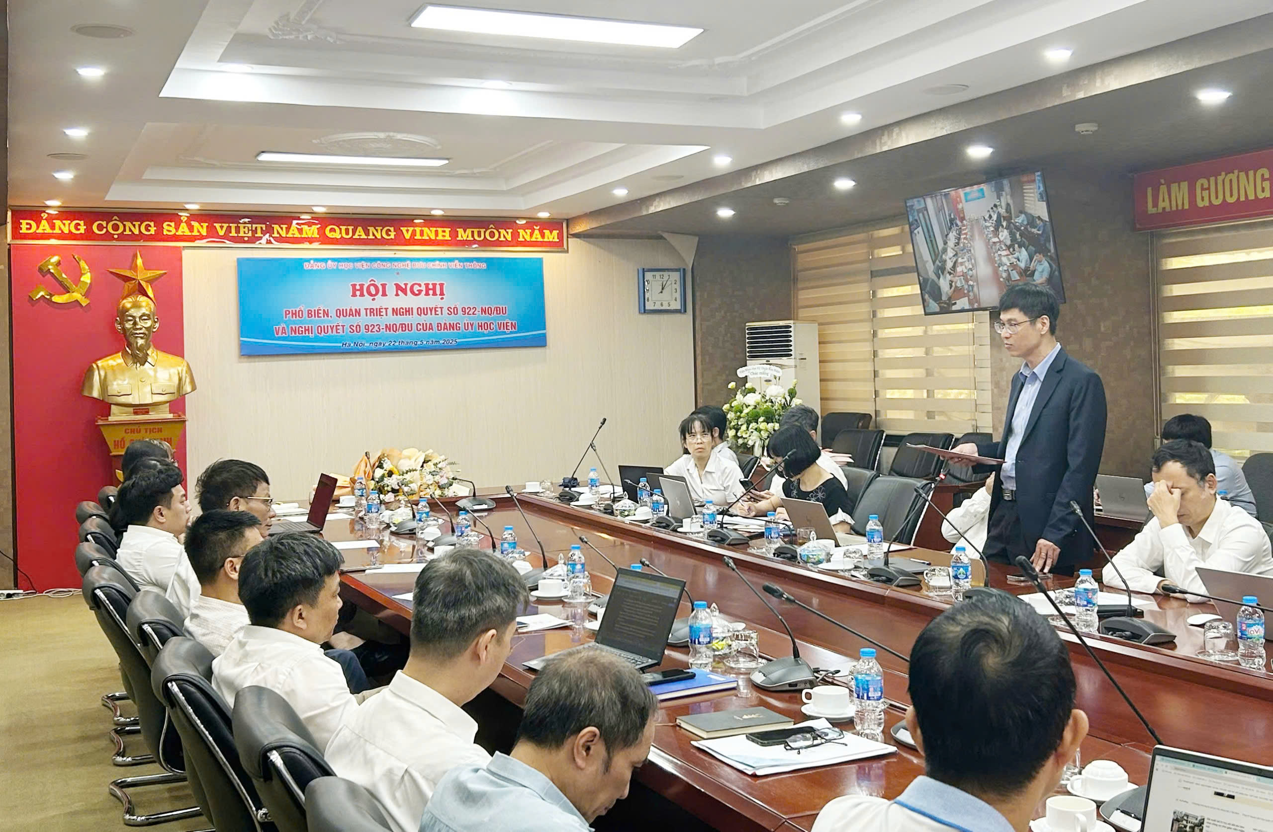 Hội nghị phổ biến, quán triệt các nghị quyết số 922-NQ/ĐU và 923-NQ/ĐU của Đảng ủy Học viện Công nghệ Bưu chính Viễn thông