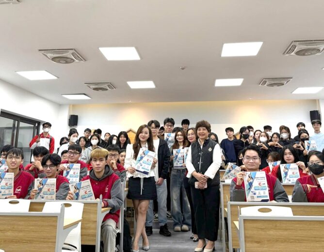Sinh viên TMĐT của PTIT hào hứng định vị thương hiệu cá nhân trên không gian số