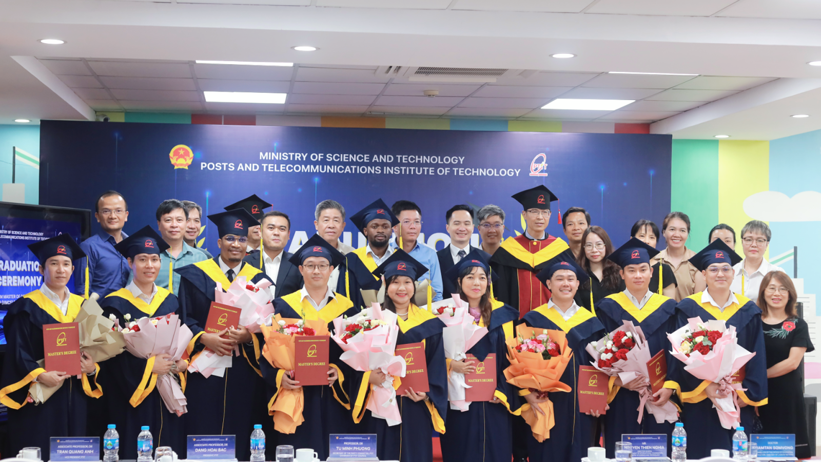 PTIT trao bằng Thạc Sĩ chương trình Khoa học máy tính giảng dạy bằng tiếng Anh (VMCS) – Khóa 2023