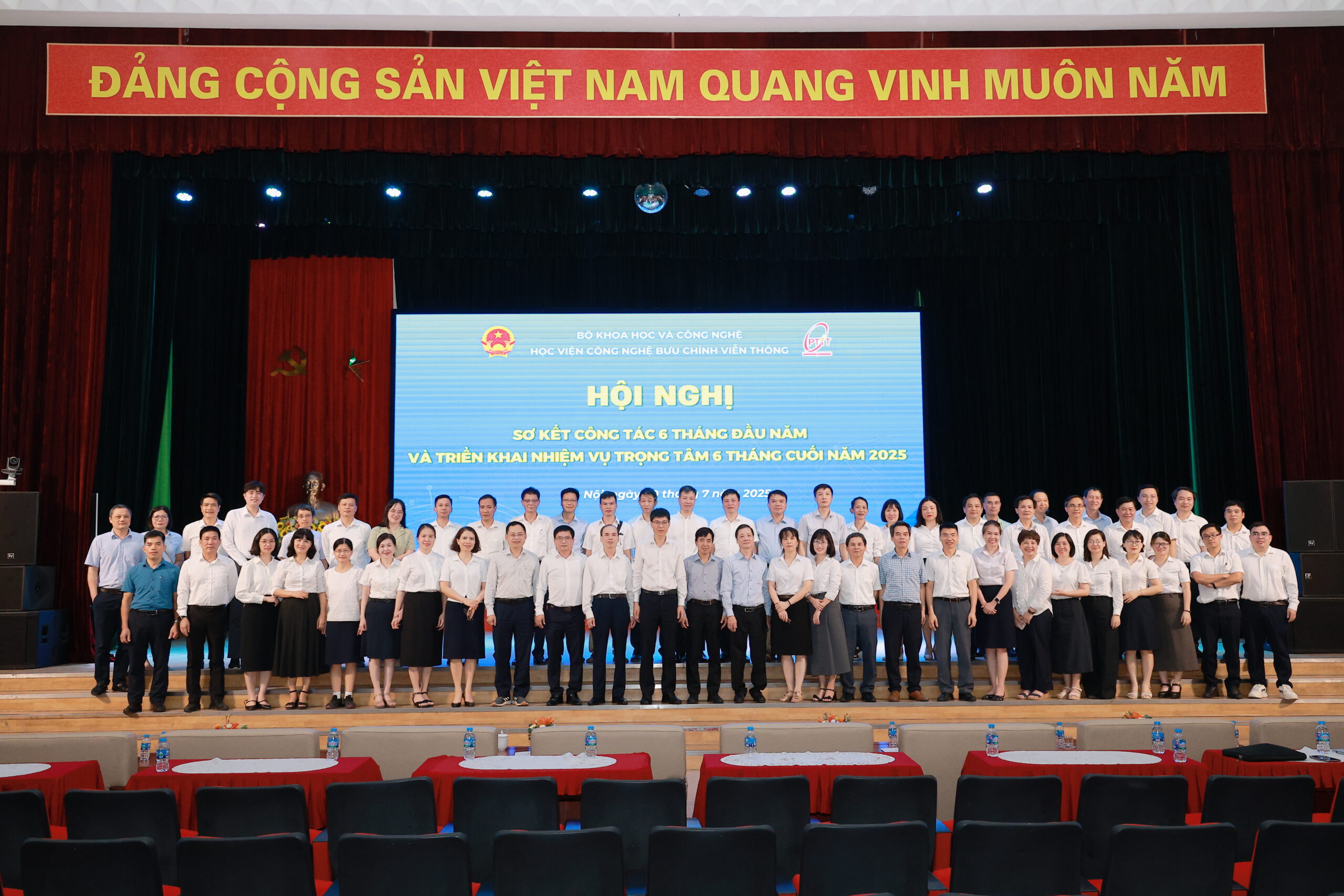 Học viện Công nghệ Bưu chính Viễn thông tổ chức Hội nghị sơ kết công tác 6 tháng đầu năm 2025