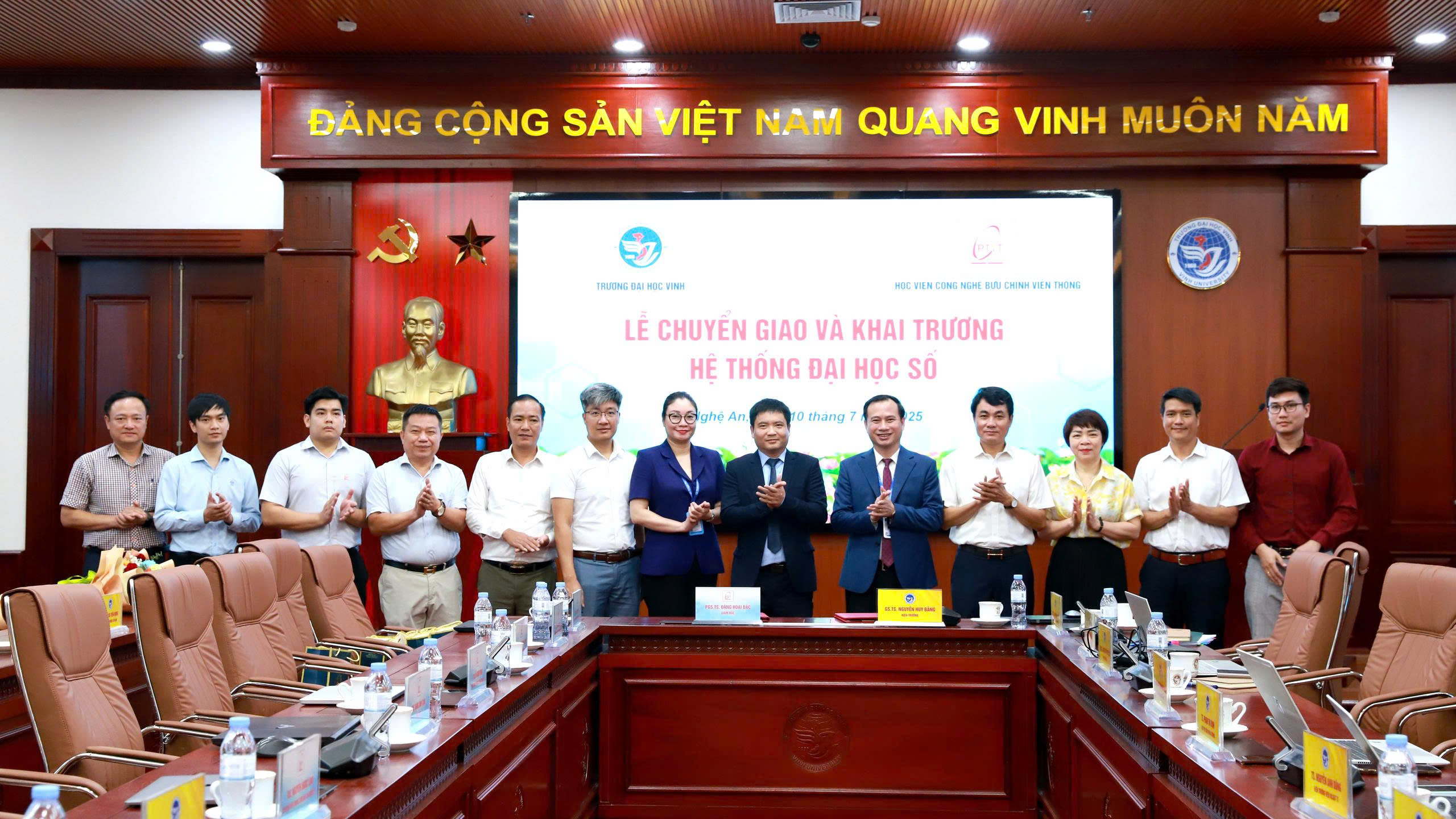 PTIT chuyển giao hệ thống Đại học số cho Trường Đại học Vinh
