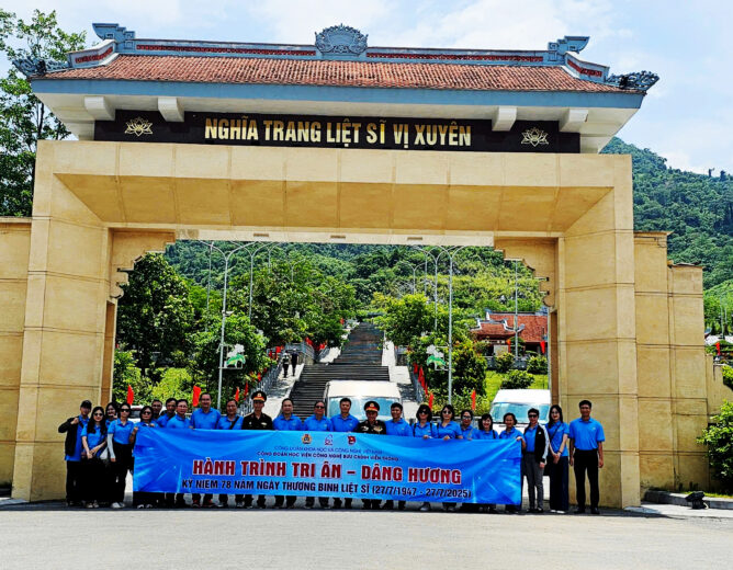 Công đoàn Học viện Công nghệ Bưu chính Viễn thông tổ chức hành trình tri ân tại Hà Giang nhân dịp kỷ niệm Ngày Thương binh – Liệt sĩ