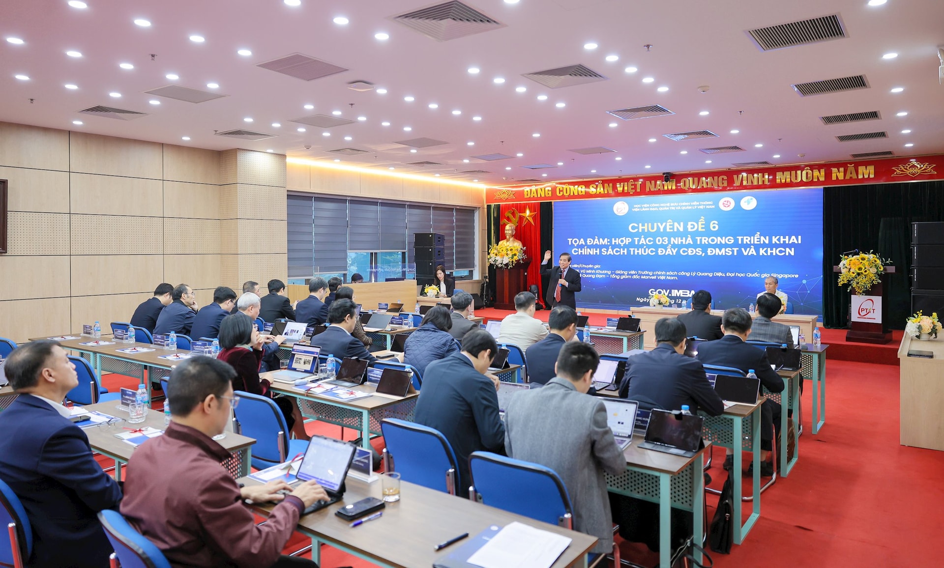 35 cán bộ cấp Vụ trưởng của Bộ KH&CN tốt nghiệp chương trình Gov.miniMBA 2025