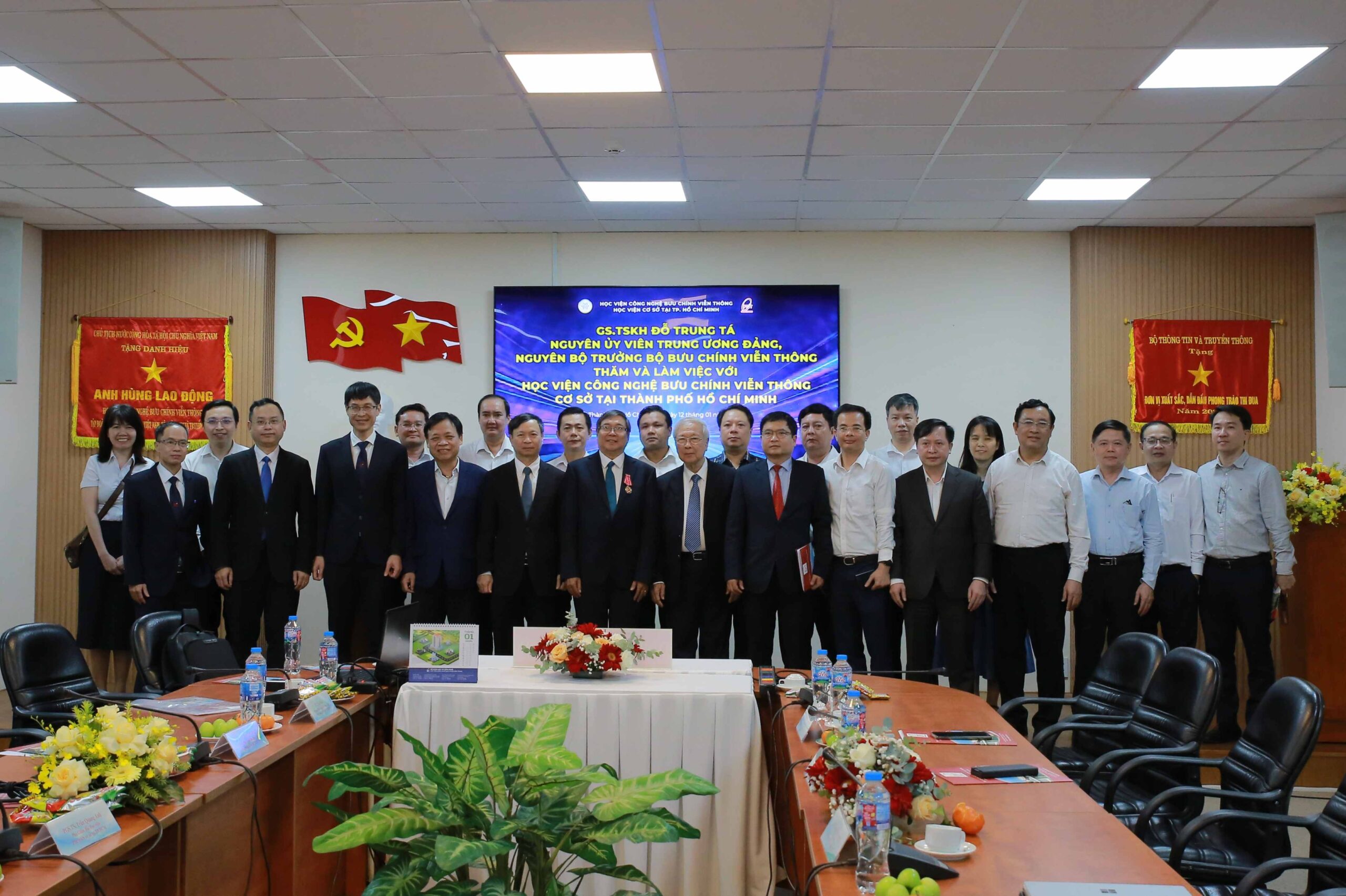 GS.TSKH Đỗ Trung Tá thăm và làm việc với Học viện Công nghệ Bưu chính Viễn thông Cơ sở tại TP. Hồ Chí Minh