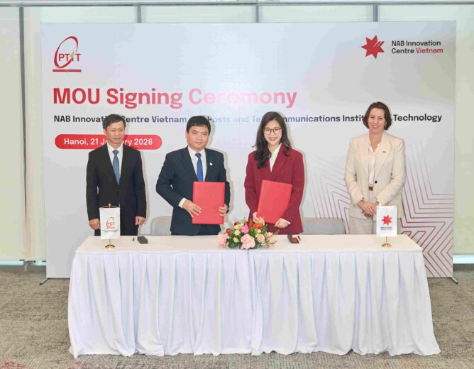 PTIT và NAB Innovation Centre Vietnam ký kết hợp tác phát triển nguồn nhân lực công nghệ
