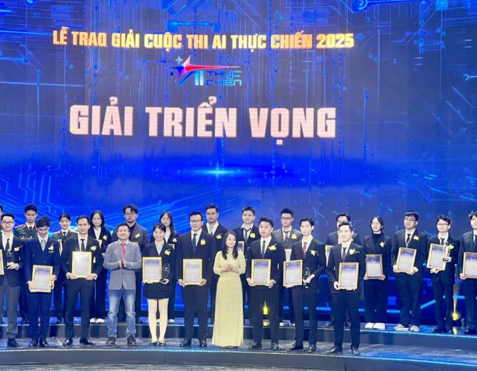Sinh viên Học viện Công nghệ Bưu chính Viễn thông ghi dấu ấn tại Cuộc thi “AI Thực chiến 2025: Trí tuệ Việt – Kiến tạo tương lai số”