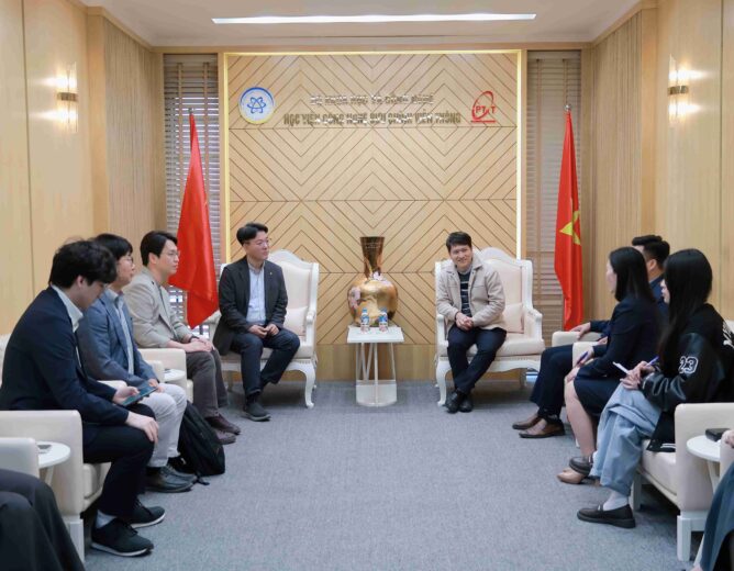 PTIT đẩy mạnh hợp tác giáo dục quốc tế cùng Đại học Quốc gia Hanbat (Hàn Quốc)