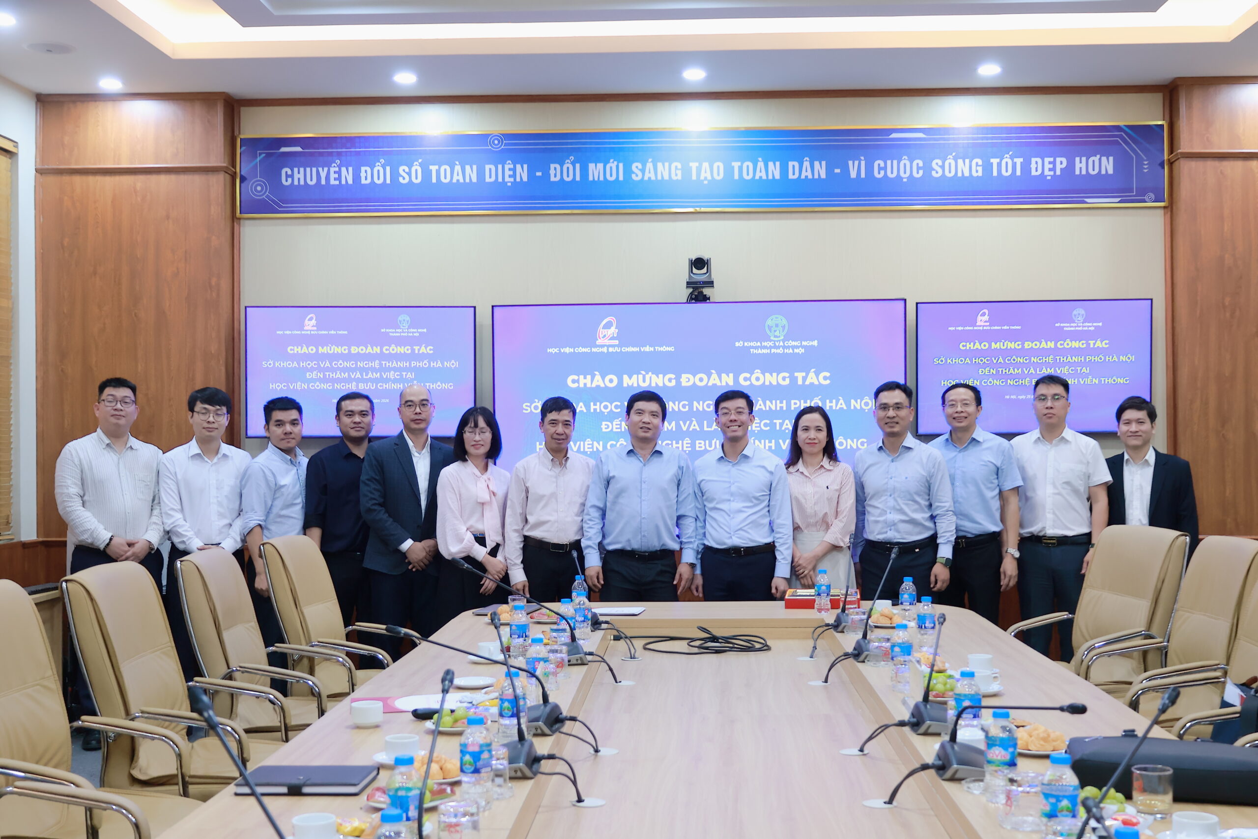 Học viện Bưu chính Viễn thông sẽ hợp tác cùng Sở KHCN Hà Nội phát triển đô thị thông minh