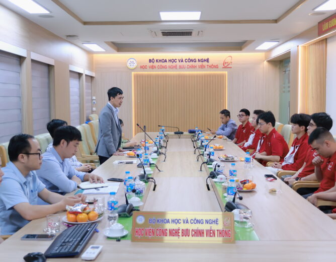 LÃNH ĐẠO HỌC VIỆN GẶP MẶT, GIAO NHIỆM VỤ CHO ĐỘI TUYỂN OLYMPIC TOÁN SINH VIÊN NĂM 2026