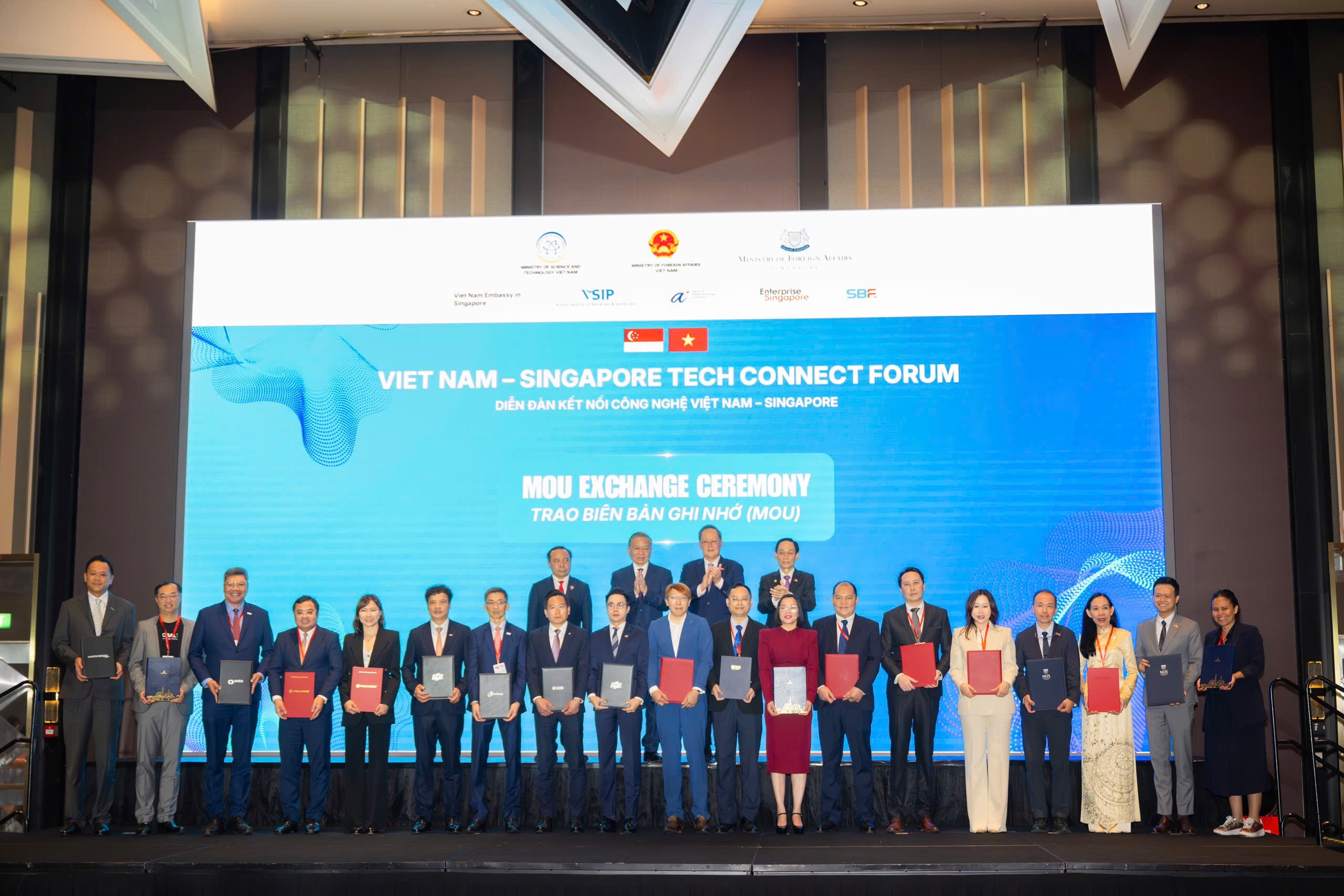 PTIT thúc đẩy hợp tác quốc tế tại Diễn đàn Kết nối Công nghệ Việt Nam – Singapore