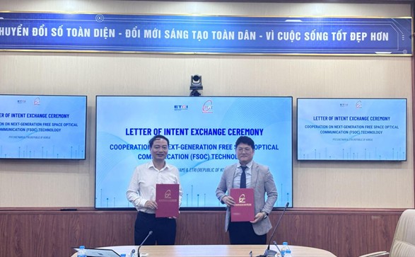 PTIT và ETRI (Hàn Quốc) trao Ý định thư về thúc đẩy hợp tác nghiên cứu công nghệ