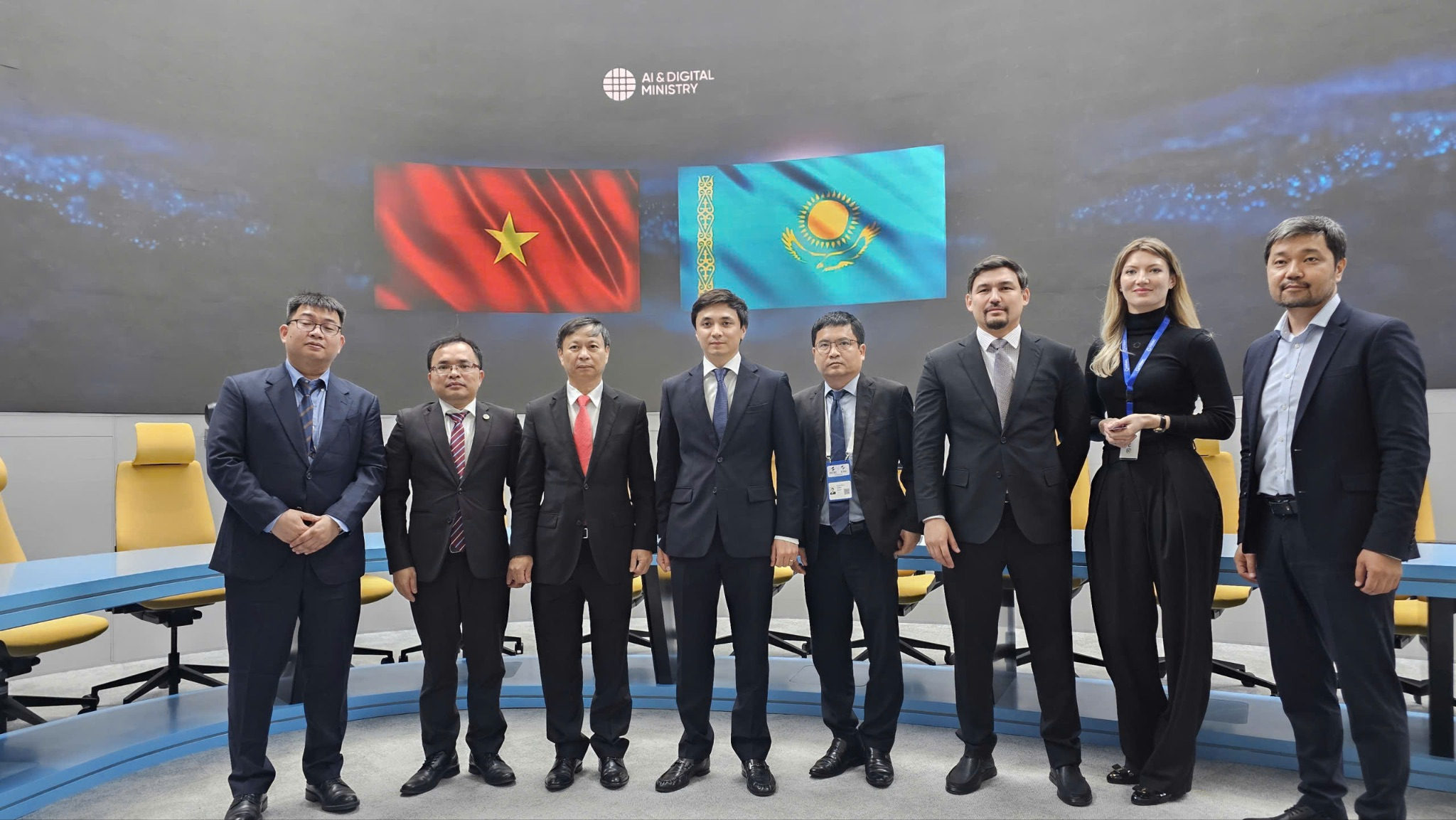 Từ “Invisible Government” đến hạ tầng AI quốc gia: Việt Nam – Kazakhstan thúc đẩy chia sẻ kinh nghiệm chuyển đổi số