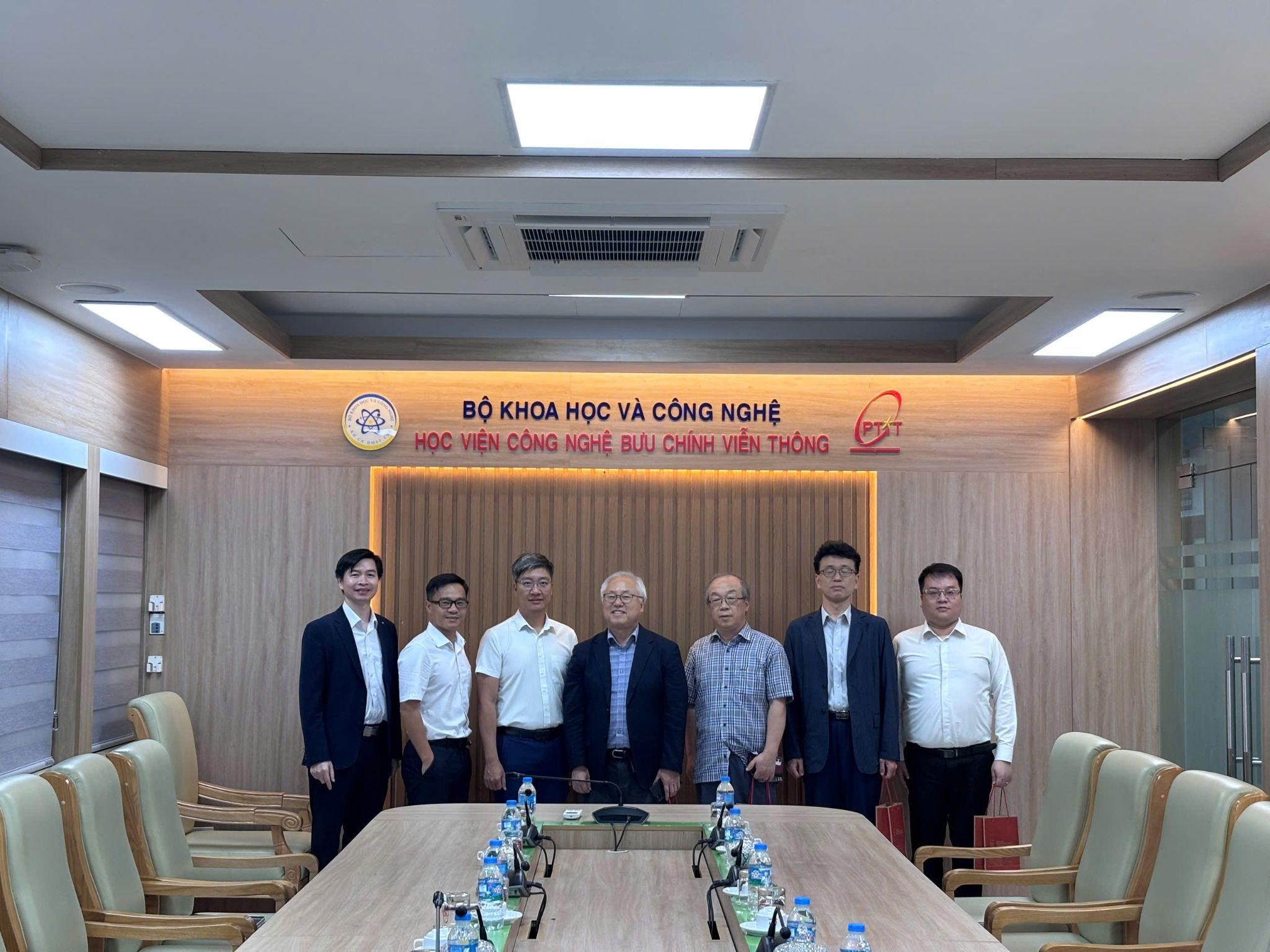 PTIT làm việc với KCCI và các giáo sư Hàn Quốc, thúc đẩy triển khai chương trình đào tạo nhân lực công nghệ chất lượng cao