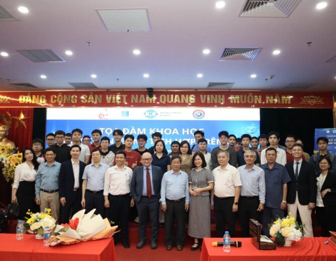 Học viện Công nghệ Bưu chính Viễn thông tổ chức Tọa đàm khoa học “Thiết kế ANTENNA tích hợp trên chip”