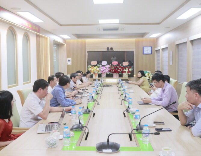 Lãnh đạo Học viện gặp mặt, chúc mừng các đơn vị làm công tác báo chí, truyền thông nhân kỷ niệm 101 năm Ngày Báo chí Cách mạng Việt Nam