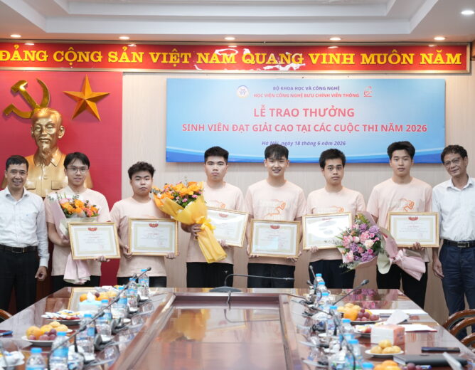 Học viện khen thưởng sinh viên đạt thành tích xuất sắc tại Chung kết toàn cầu Huawei ICT Competition 2025-2026