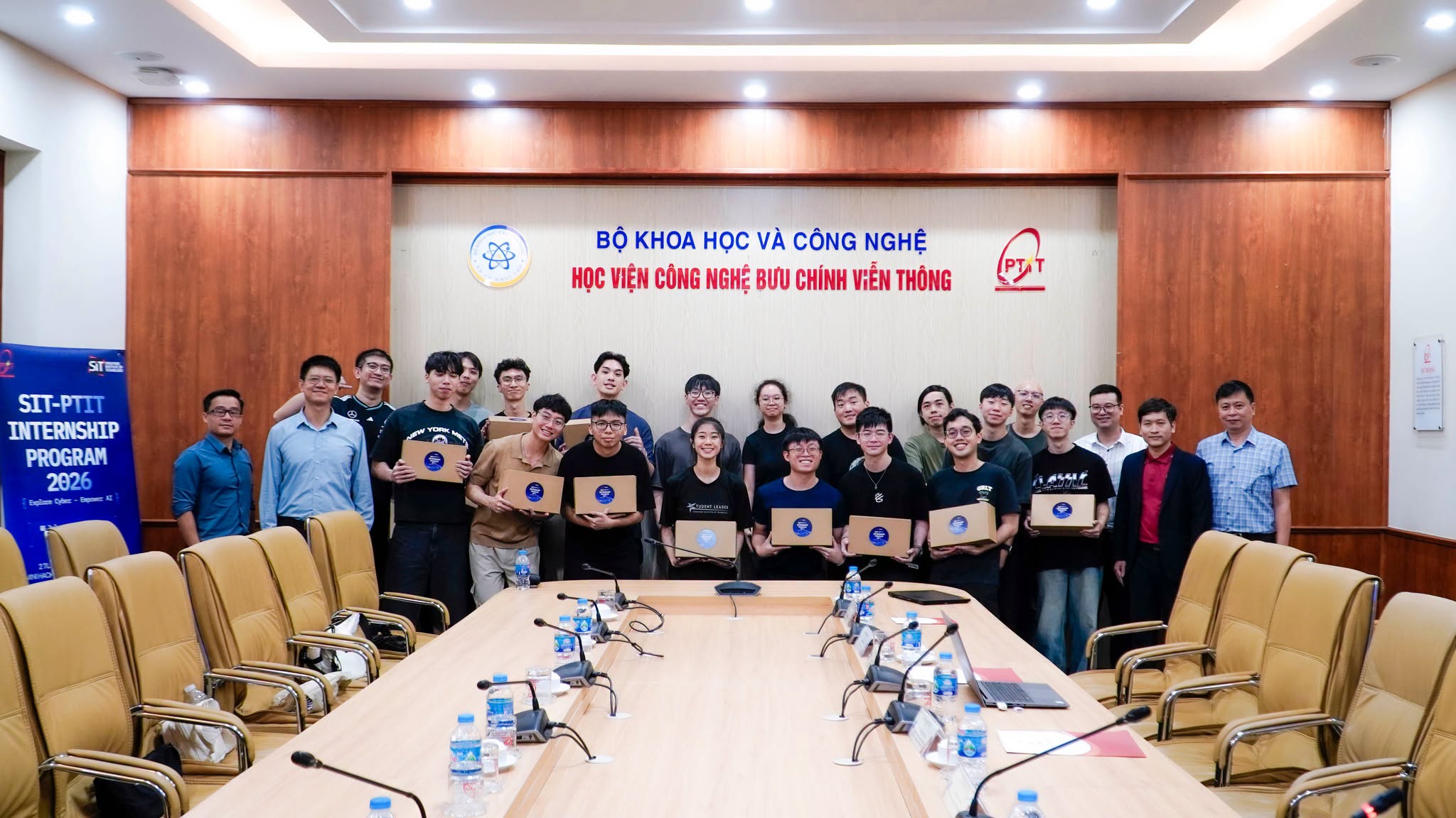 19 sinh viên Học viện Công nghệ Singapore tham gia chương trình thực tập quốc tế về An toàn an ninh mạng thông minh tại Học viện Công nghệ Bưu chính Viễn thông