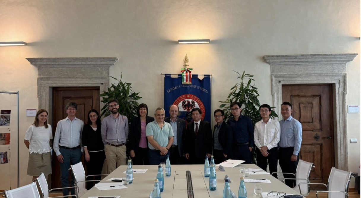 PTIT thúc đẩy hợp tác với Đại học Trento (Ý) trong đào tạo, nghiên cứu AI và đổi mới sáng tạo