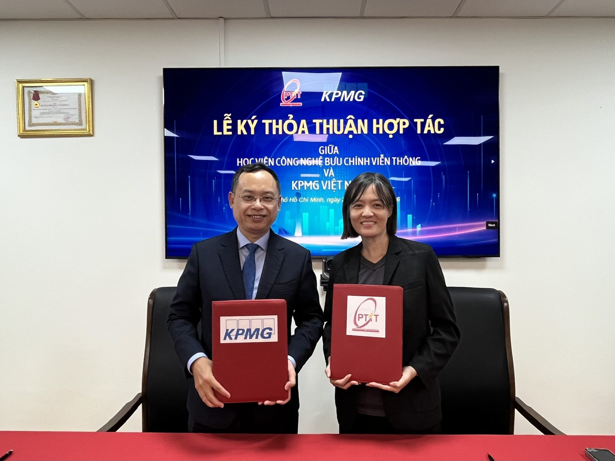 PTIT ký kết thỏa thuận hợp tác chiến lược với KPMG Việt Nam
