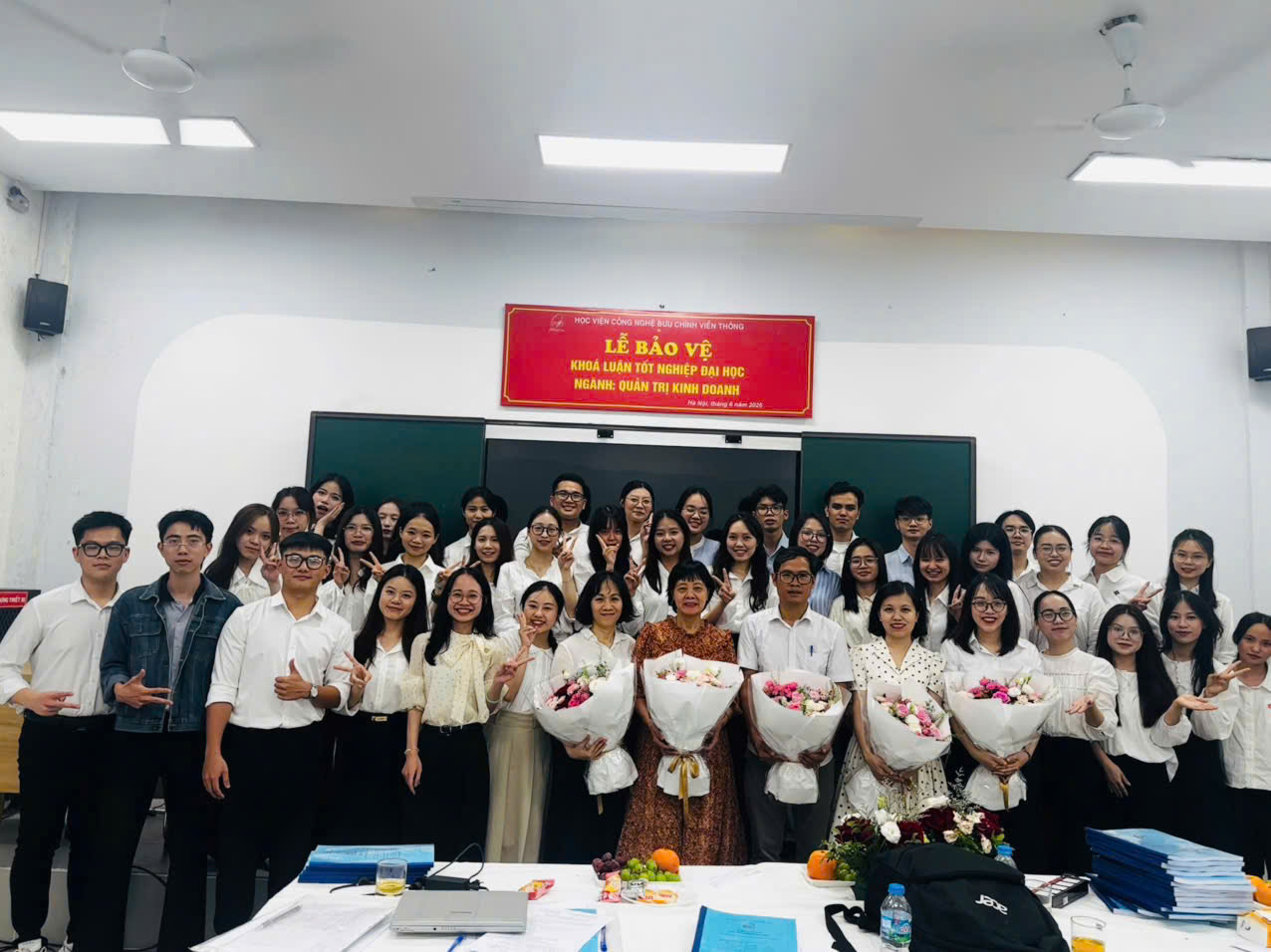 Tốt nghiệp D22 tại Học viện Công nghệ Bưu chính Viễn thông: Lợi thế công nghệ trong đào tạo kinh tế và truyền thông