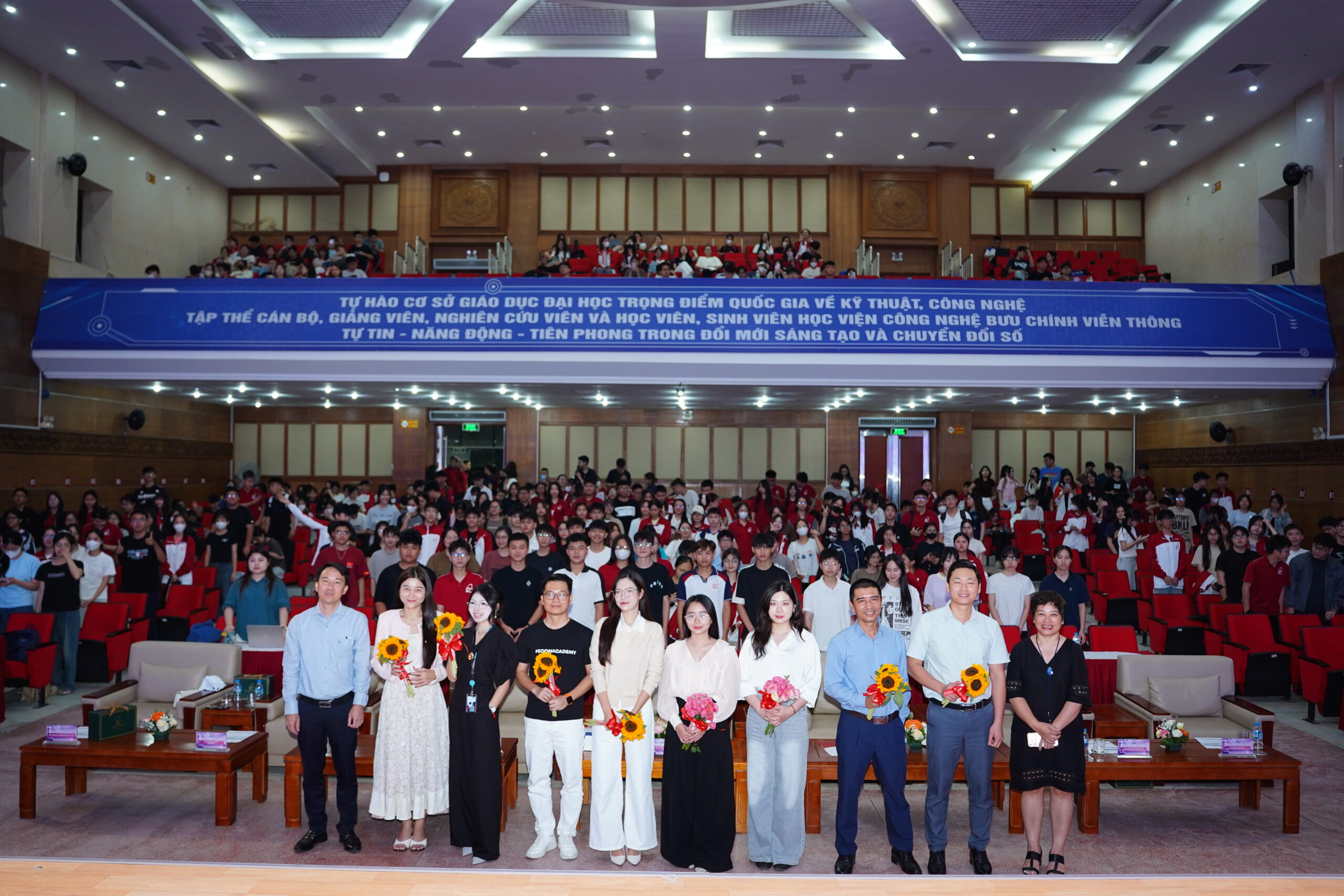 “Vượt giới hạn số – Kiến tạo tương lai”: Unitour 2026 đưa thương mại điện tử thực chiến đến với sinh viên PTIT