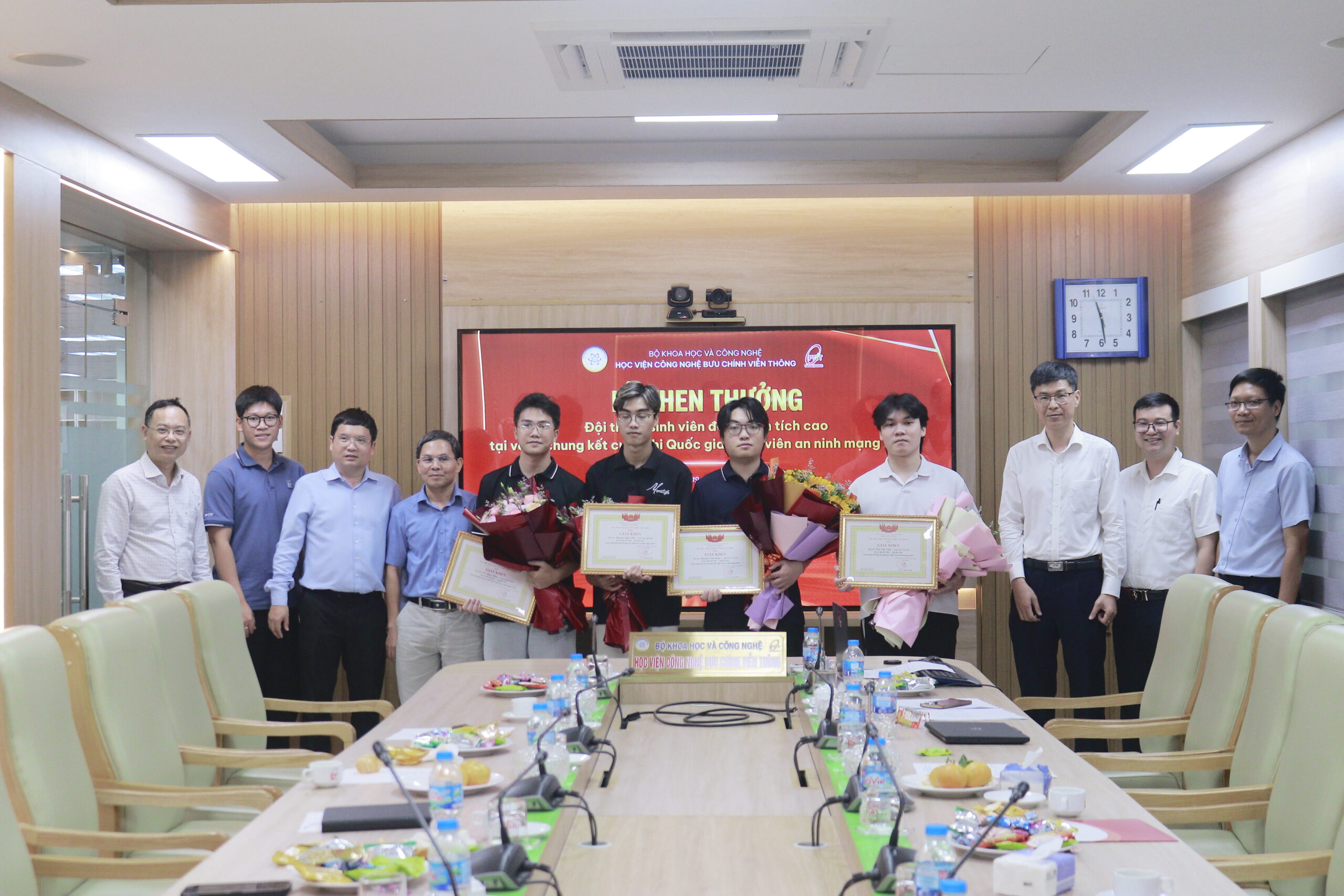 Học viện gặp mặt, chúc mừng hai đội tuyển đạt giải Cuộc thi Sinh viên An ninh mạng 2026